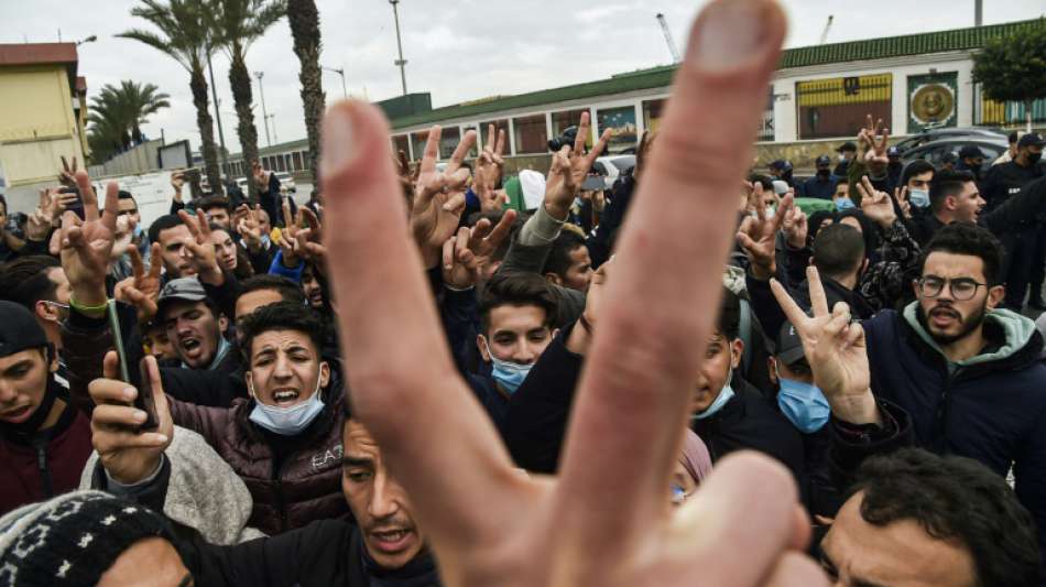 Tausende beteiligen sich an neuen Protesten der "Hirak"-Bewegung in Algerien