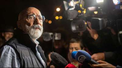 T&uuml;rkisches Gericht ordnet Freilassung von Schriftsteller Altan an 