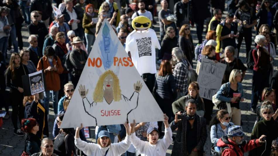 Tausende Schweizer protestieren gegen Corona-Ma&szlig;nahmen