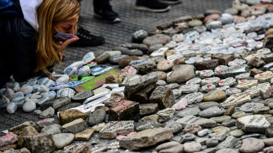 Argentinien: Proteste gegen Pr&auml;sidenten wegen Corona-Regeln