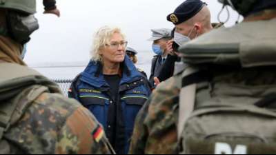Lambrecht: Alle Auslandseins&auml;tze der Bundeswehr genau &uuml;berpr&uuml;fen