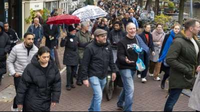 Zweite Nacht in Folge mit gewaltt&auml;tigen Corona-Demos in den Niederlanden