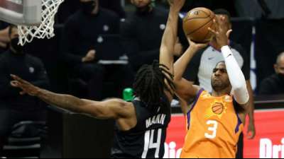 NBA: Altstar Paul f&uuml;hrt Phoenix in die Finals