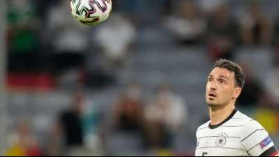 "H&ouml;lzern"-Vorwurf: Hummels kontert Schweinsteiger