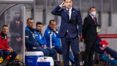 Vor Spiel gegen DFB-Auswahl: Rum&auml;niens Trainer Radoi positiv