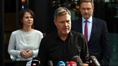 Habeck zur Ampel: "Das ganze Ding ist noch lange nicht in trockenen T&uuml;chern"