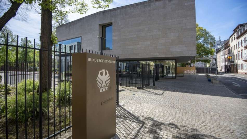 Leibliche Mutter muss Kind auch nach Adoption Identit&auml;t von Vater nennen