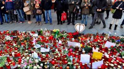 Habeck verspricht Hinterbliebenen und Opfern von Breitscheidplatz weitere Aufkl&auml;rung
