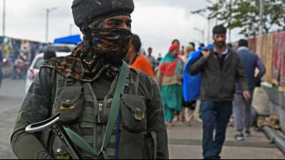 Indische Armee: Aufst&auml;ndische in Kaschmir erschie&szlig;en f&uuml;nf Soldaten