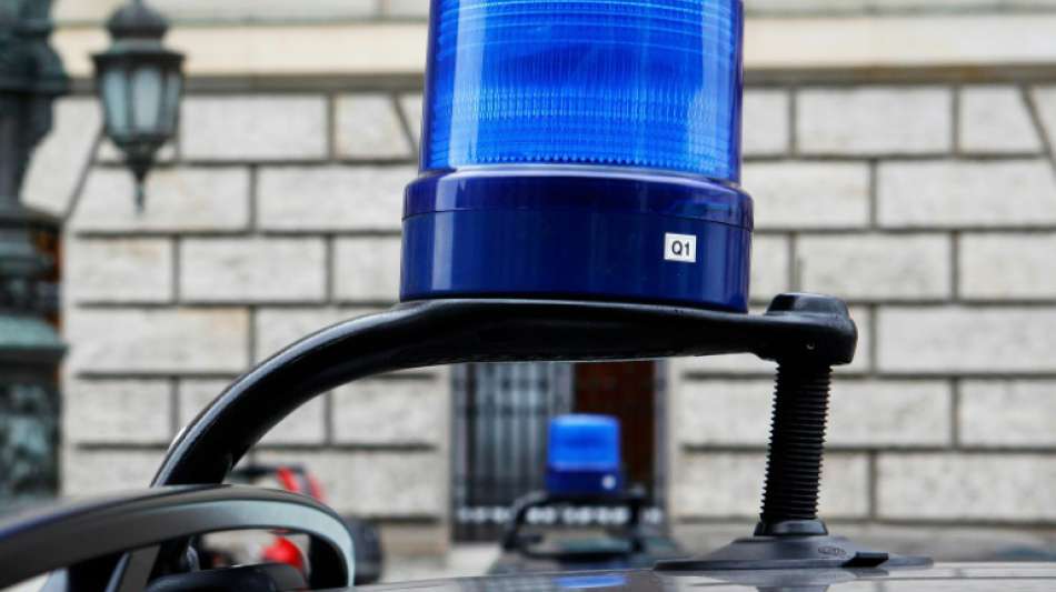 Ermittler in Hessen sto&szlig;en bei Razzia auf gro&szlig;es Waffenlager
