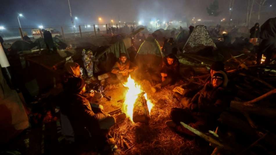 Migranten in Belarus verlassen Lager an Grenze zu Polen