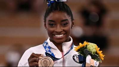 Biles-Comeback mit Bronze am Schwebebalken: "Bedeutet mir die Welt"