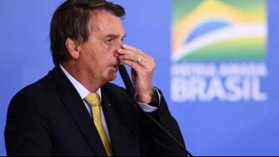 Umfragen: R&uuml;ckhalt f&uuml;r Bolsonaro in Brasilien auf neuem Tiefpunkt
