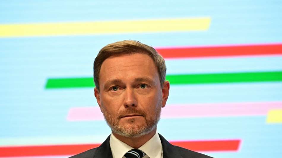 Fragw&uuml;rdig: Lindner f&uuml;r Reduzierung der Zuschauer in Stadien