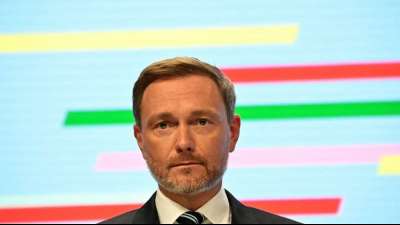 Fragw&uuml;rdig: Lindner f&uuml;r Reduzierung der Zuschauer in Stadien