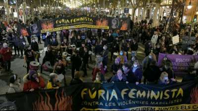 Demonstrationen gegen Gewalt an Frauen in Spanien und der T&uuml;rkei