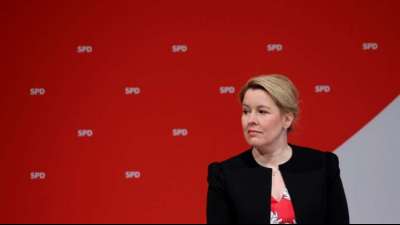 Giffey verteidigt Festhalten an Spitzenkandidatur in Berlin
