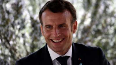 Paris: Pr&auml;sident Emmanuel Macron geht auf "Tour de France"