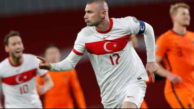Yilmaz-Dreierpack: T&uuml;rkei schockt Niederlande