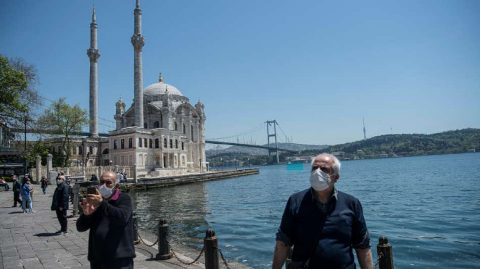 Erdogan verfügt viertägige Ausgangssperre in großen türkischen Städten