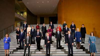 Neue Bundesregierung will mehr als 170 neue Stellen in Ministerien schaffen