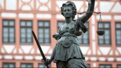 Frau aus Hessen wegen Unterst&uuml;tzung von Dschihadistengruppe verhaftet