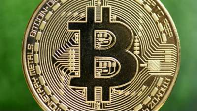 Bitcoin kostet erstmals mehr als 40.000 Dollar