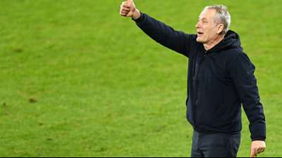 Freiburg siegt und mischt Rennen um den Europapokal auf