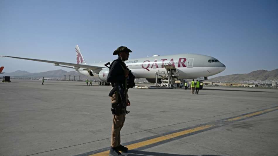 Erster ziviler Evakuierungsflug seit US-Abzug aus Kabul gestartet 