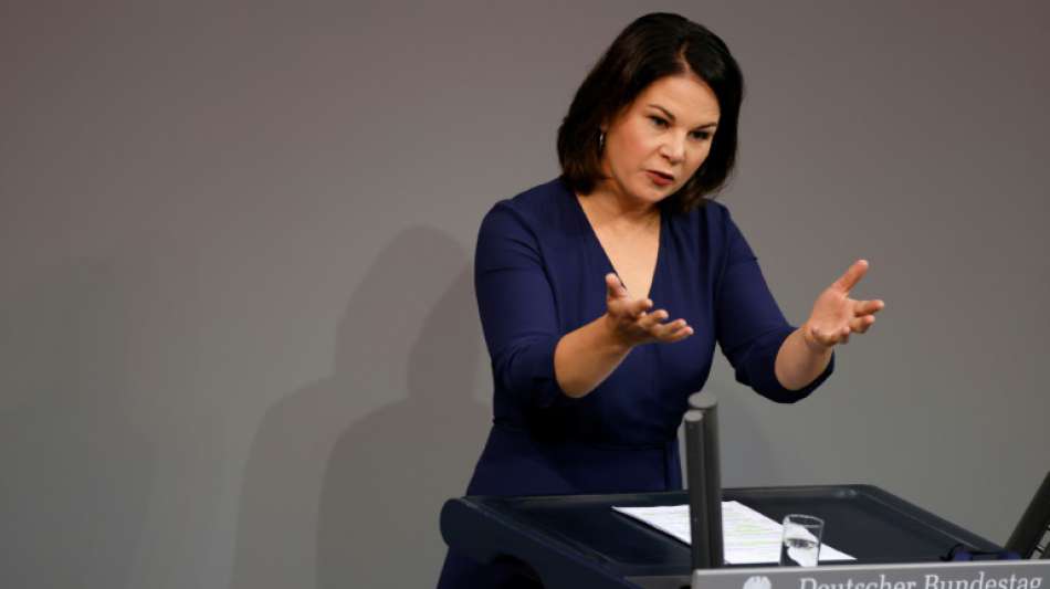 Baerbock wirft der Regierung Unf&auml;higkeit wegen Schnelltests vor
