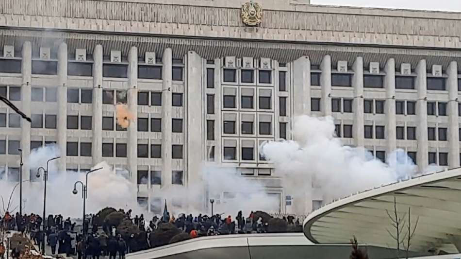 Kasachstan verh&auml;ngt wegen Unruhen landesweiten Ausnahmezustand
