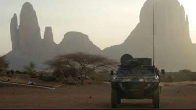 Frankreichs Armee meldet Tod dutzender Dschihadisten in Mali bei Luftangriff