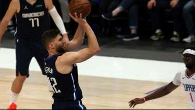 NBA: Kleber und Dallas verlieren - Irving &uuml;berzeugt und wird beworfen