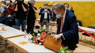CSU-Generalsekret&auml;r Markus Blume h&auml;lt Maa&szlig;en f&uuml;r Belastung im CDU-Wahlkampf