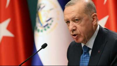 T&uuml;rkei: Haft f&uuml;r TV-Journalistin wegen "Pr&auml;sidentenbeleidigung"