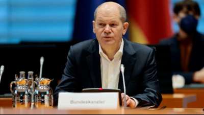 Scholz fordert von Altkanzler Schr&ouml;der Verzicht auf russische Firmenmandate