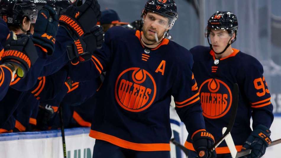 Nach 0:3-R&uuml;ckstand: Draisaitl und Kahun f&uuml;hren Oilers zum Sieg - St&uuml;tzle verwandelt ersten Penalty