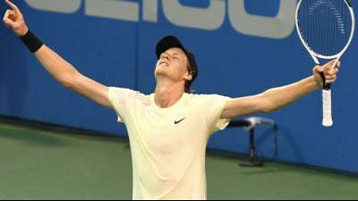 Tennis: Jannik Sinner siegt in Washington und l&ouml;st Zverev ab