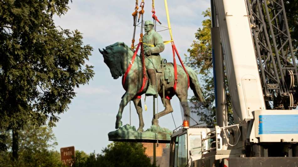 Statuen von S&uuml;dstaaten-Gener&auml;len in Charlottesville abgebaut