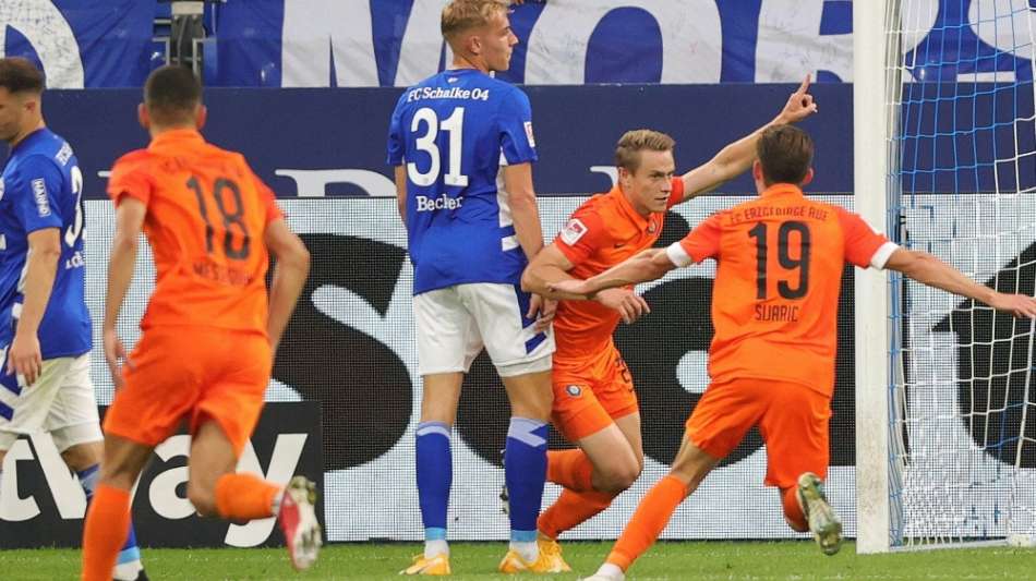 HSV kassiert Derby-Pleite - Schalke verspielt Sieg