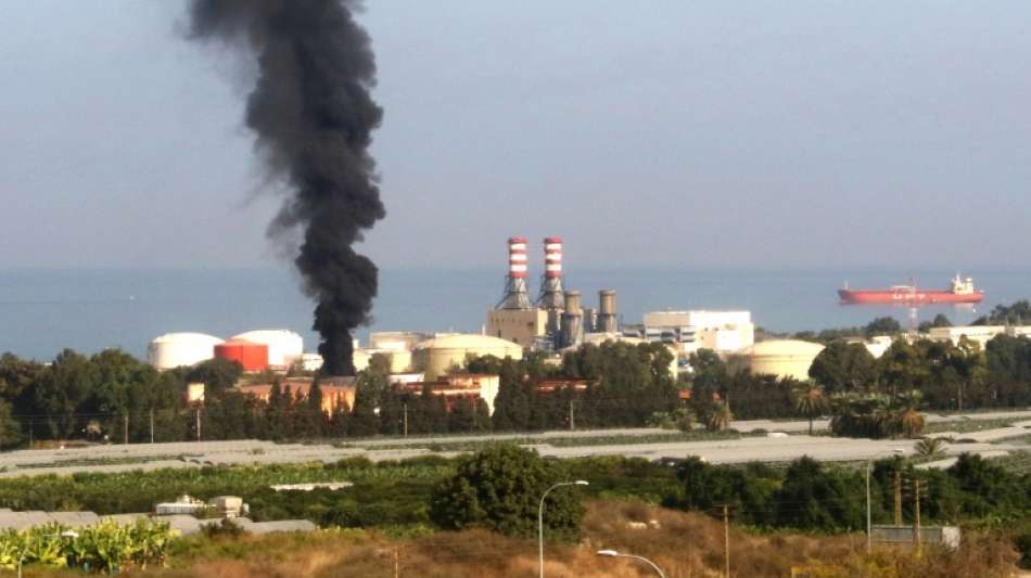 Gro&szlig;brand in Raffinerie im Libanon