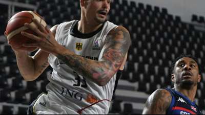 Niederlage f&uuml;r "dritten Anzug" der deutschen Basketballer