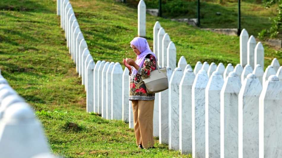 26 Jahre nach Massaker von Srebrenica: Angeh&ouml;rige beerdigen 19 weitere Opfer