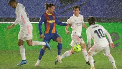 Barcelona trifft Real zum Clasico der gefallenen Riesen