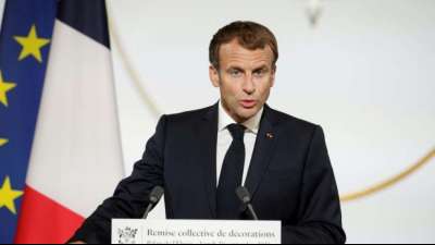 Macron erwartet von Telefonat mit Biden "Klarstellungen" im U-Boot-Streit