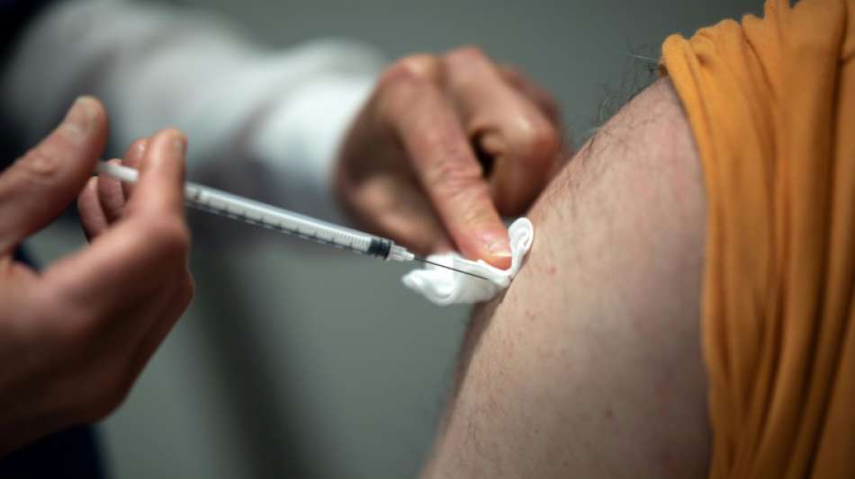 EMA: Hinweise auf Nebenwirkungen von Corona-Impfstoffen