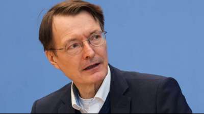 Lauterbach kritisiert S&ouml;ders Ank&uuml;ndigung zur Impfpflicht in der Pflege