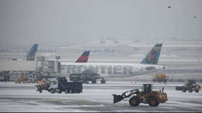 Weite Teile der USA &auml;chzen unter Eis und Schnee