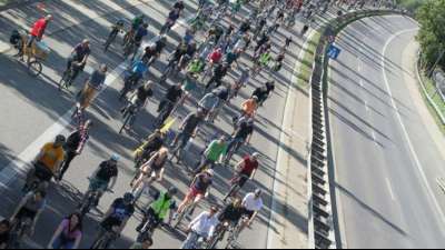 Verwaltungsgericht l&auml;sst Fahrraddemonstration auf Autobahn 4 in Sachsen zu