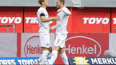 Weydandt erl&ouml;st Hannover - Kieler Remis bei Holtby-Deb&uuml;t